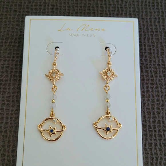 La Meno Saturn🪐 Dream😴 Earrings - Picture 11 of 14